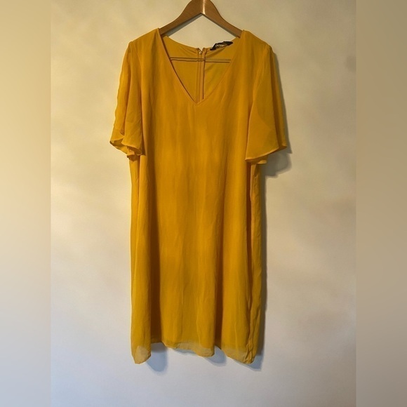 NWT-Thalia Sodi Necklace Shift Dress - Picture 5 of 7